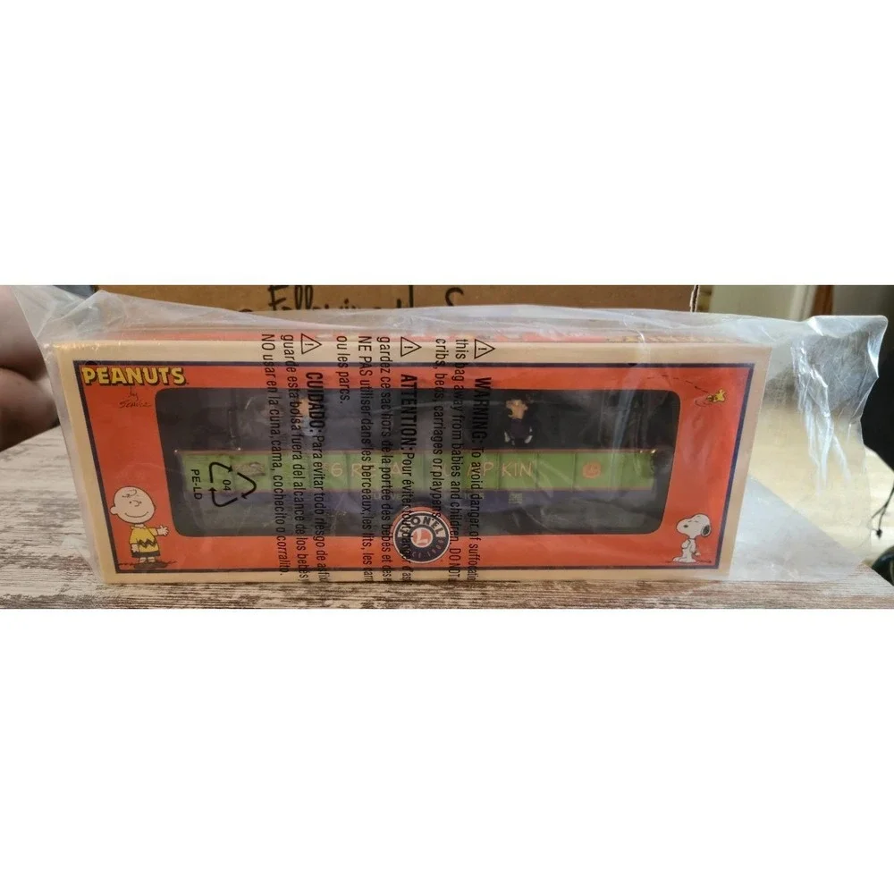 Lionel 6-37082 Peanuts Trick-or-Treat Animated Gondola O Gauge - NIB